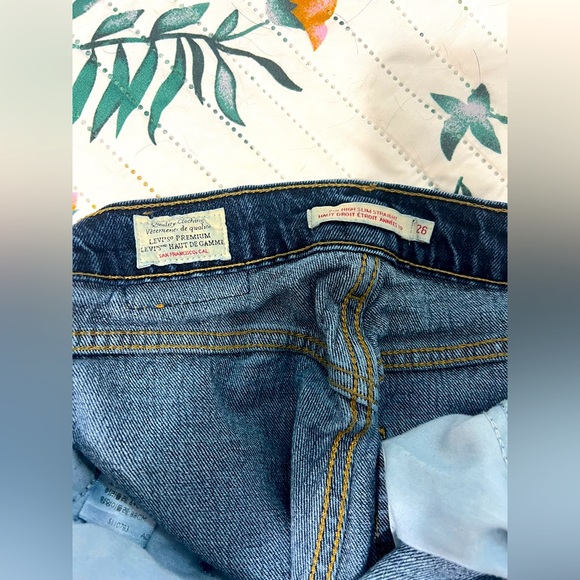 Levi’s 70s High Slim Straight Size 26 in Indigo - GREAT washed condition. - Picture 6 of 9
